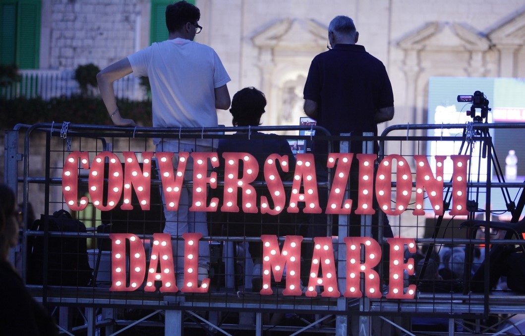 La conferenza di presentazione di Conversazioni dal mare 2024